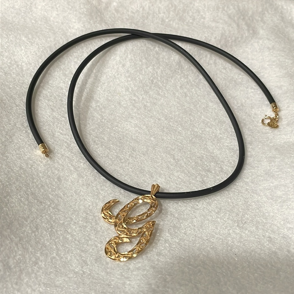 14K Solid Yellow Gold Rare Script G Black leather necklace gold closure🇮🇹NWOT